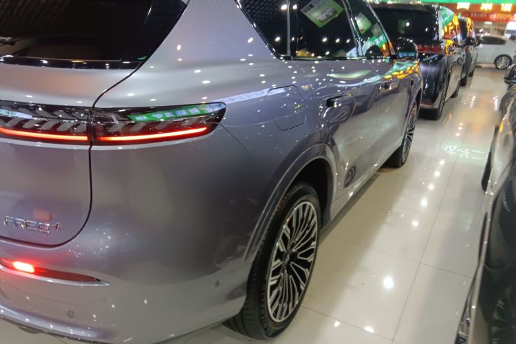 Used VOYAH FREE 2025 Model FREE+ Four-Wheel-Drive Qiankun Edition Right Rear Taillight
