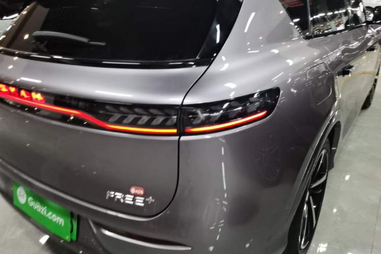 Used VOYAH FREE 2025 Model FREE+ Four-Wheel-Drive Qiankun Edition Right Rear Taillight