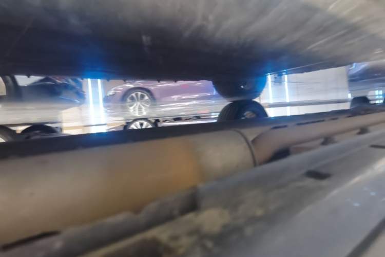 Used VOYAH FREE 2025 Model FREE+ Four-Wheel-Drive Qiankun Edition Right Side Sill