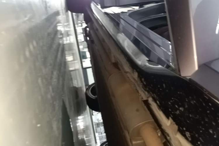 Used VOYAH FREE 2025 Model FREE+ Four-Wheel-Drive Qiankun Edition Right Side Sill