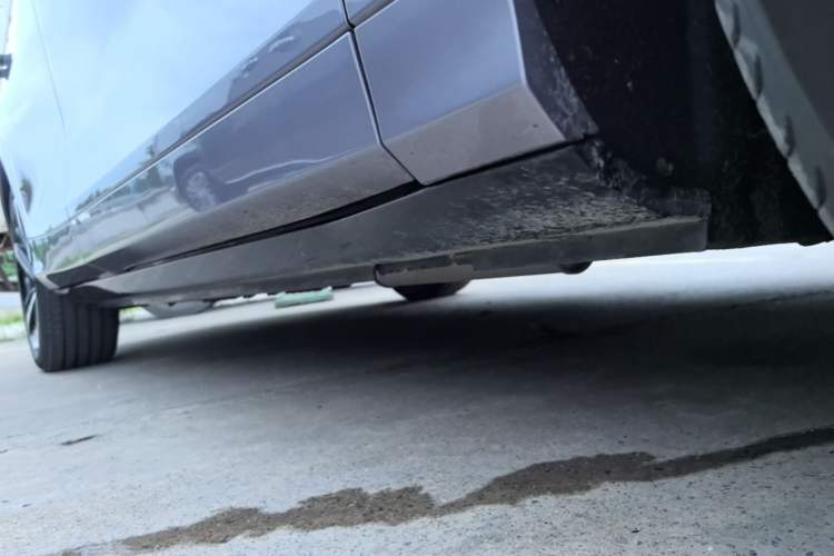 Used VOYAH FREE 2025 Model FREE+ Four-Wheel-Drive Qiankun Edition Right Side Sill