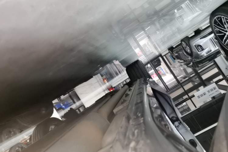 Used VOYAH FREE 2025 Model FREE+ Four-Wheel-Drive Qiankun Edition Right Side Sill