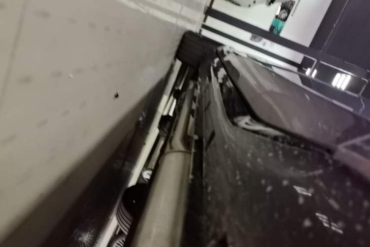 Used VOYAH FREE 2025 Model FREE+ Four-Wheel-Drive Qiankun Edition Right Side Sill