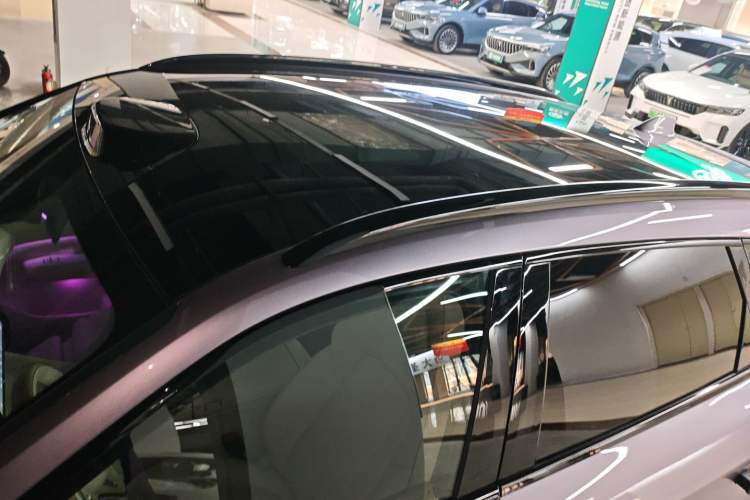 Used VOYAH FREE 2025 Model FREE+ Four-Wheel-Drive Qiankun Edition Roof