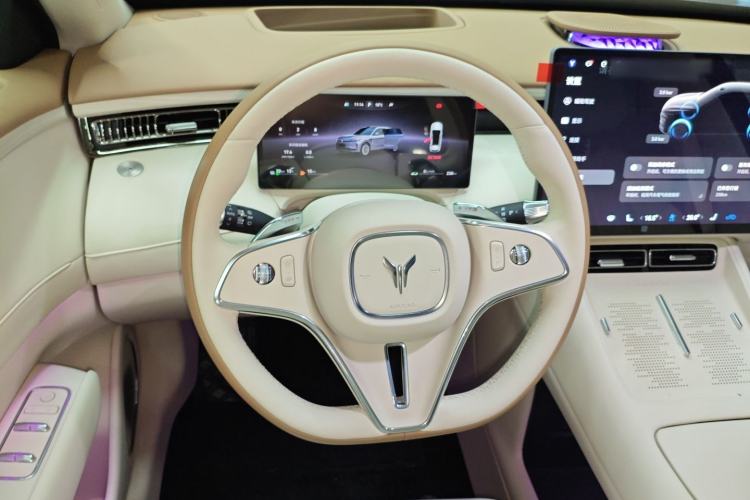 Used VOYAH FREE 2025 Model FREE+ Four-Wheel-Drive Qiankun Edition Steering Wheel