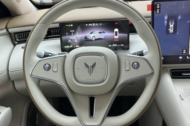 Used VOYAH FREE 2025 Model FREE+ Four-Wheel-Drive Qiankun Edition Steering Wheel