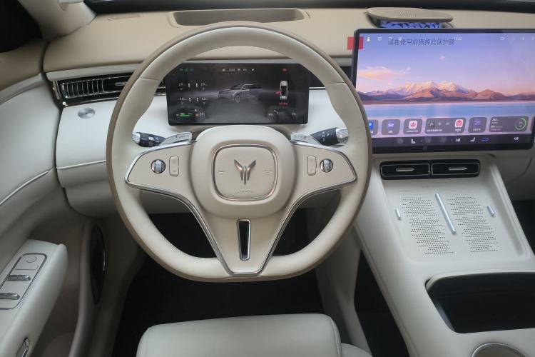 Used VOYAH FREE 2025 Model FREE+ Four-Wheel-Drive Qiankun Edition Steering Wheel