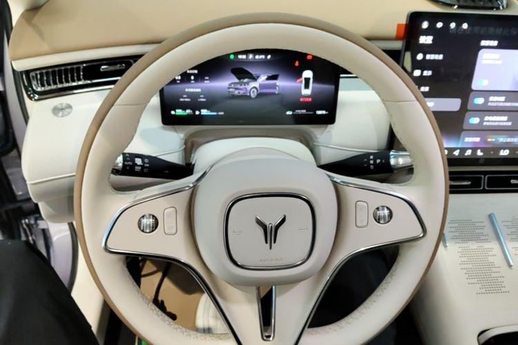 Used VOYAH FREE 2025 Model FREE+ Rear-Drive Qiankun Edition Steering Wheel
