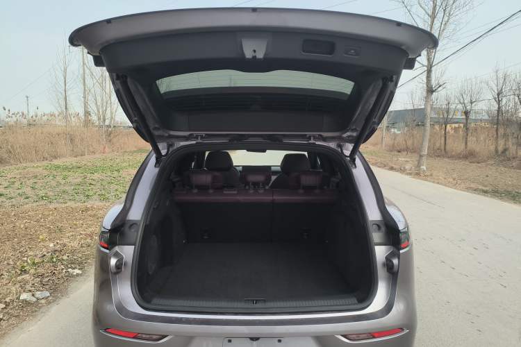 Used VOYAH FREE 2025 Model FREE+ Four-Wheel-Drive Qiankun Edition Trunk