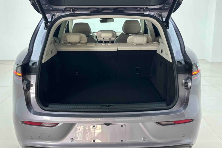 Used VOYAH FREE 2025 Model FREE+ Four-Wheel-Drive Qiankun Edition Trunk