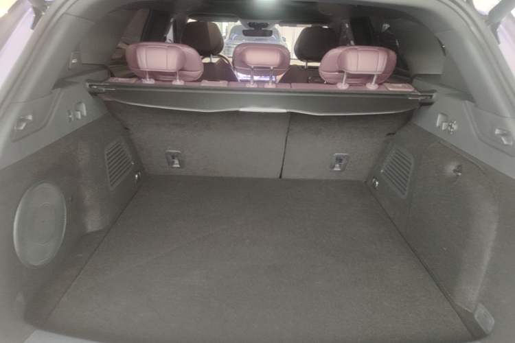 Used VOYAH FREE 2025 Model FREE+ Four-Wheel-Drive Qiankun Edition Trunk