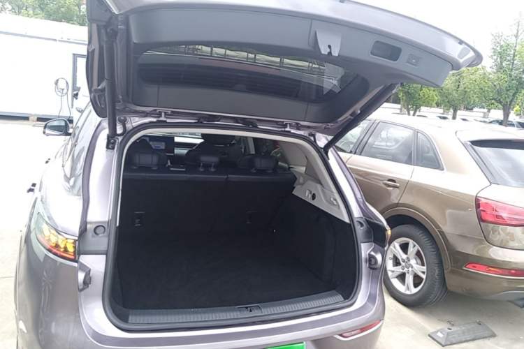 Used VOYAH FREE 2025 Model FREE+ Four-Wheel-Drive Qiankun Edition Trunk