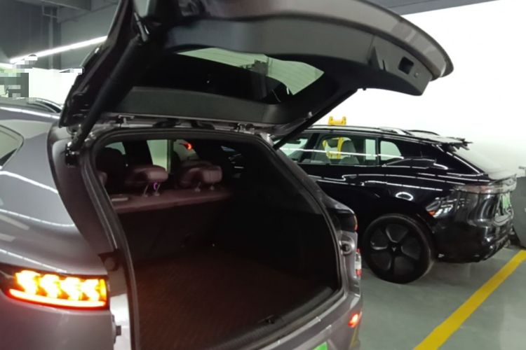 Used VOYAH FREE 2025 Model FREE+ Four-Wheel-Drive Qiankun Edition Trunk