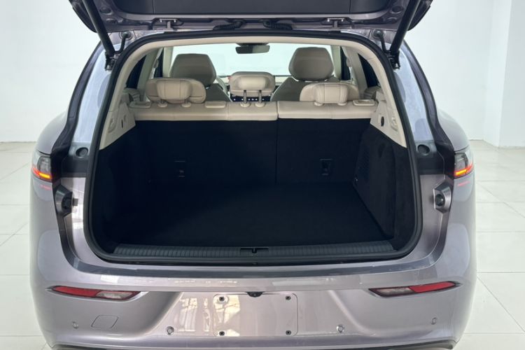 Used VOYAH FREE 2025 Model FREE+ Four-Wheel-Drive Qiankun Edition Trunk