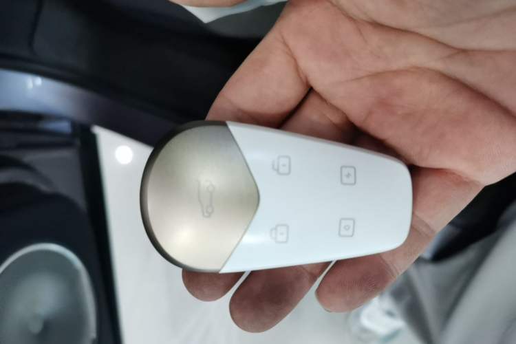 Used VOYAH FREE 2025 Model FREE+ Four-Wheel-Drive Qiankun Edition Vehicle Key