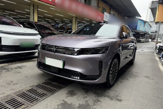 Used VOYAH FREE 2025 Model FREE+ Four-Wheel-Drive Qiankun Edition
