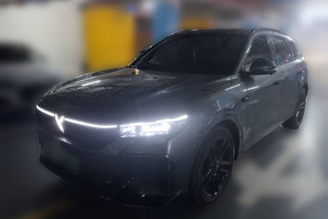 Used VOYAH FREE 2025 318 259 km All-Wheel-Drive Exploration Edition