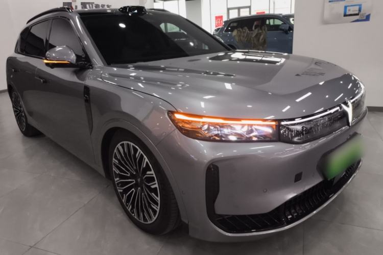 Used VOYAH FREE 2025 Model FREE+ Four-Wheel-Drive Qiankun Edition Front Right 45 Deg
