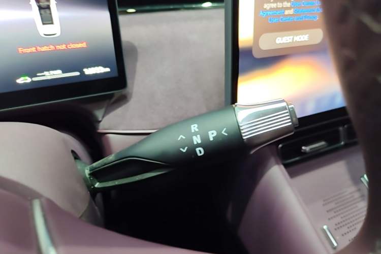 Used VOYAH FREE 2025 Model FREE+ Rear-Drive Qiankun Edition Gear Lever