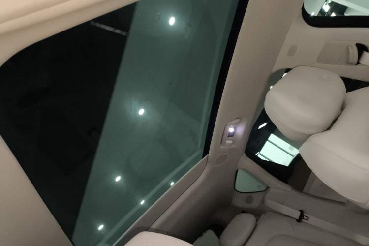 Used VOYAH FREE 2025 Model FREE+ Four-Wheel-Drive Qiankun Edition Headliner