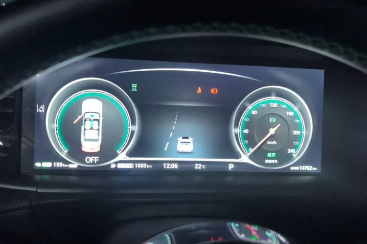 Used VOYAH FREE 2025 318 259 km All-Wheel-Drive Exploration Edition Instrument Cluster