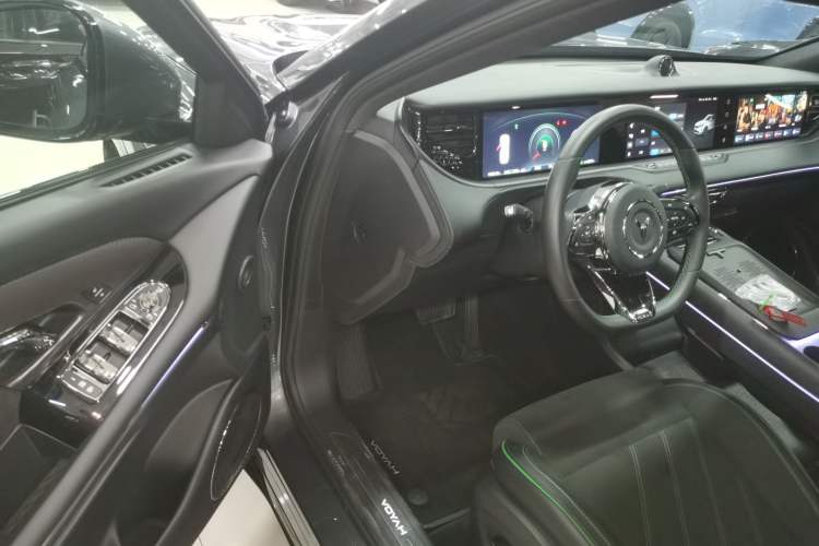 Used VOYAH FREE 2025 318 318 km Rear-Drive Touring Edition Interior 3