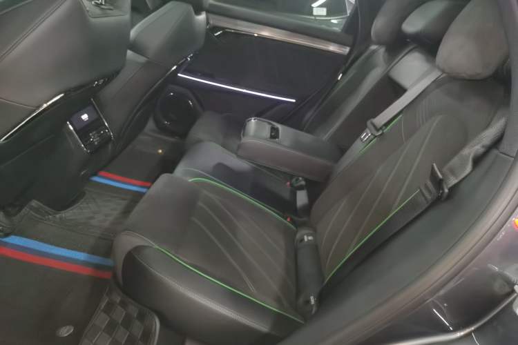 Used VOYAH FREE 2025 318 318 km Rear-Drive Touring Edition Interior 4