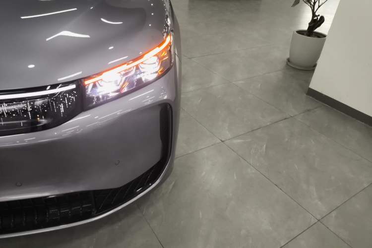 Used VOYAH FREE 2025 Model FREE+ Four-Wheel-Drive Qiankun Edition Left Front Headlight
