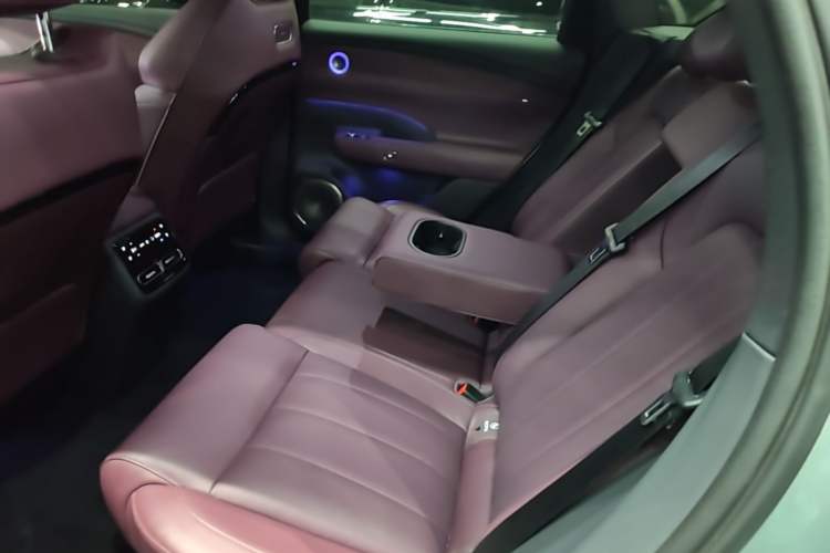 Used VOYAH FREE 2025 Model FREE+ Rear-Drive Qiankun Edition Left Rear Seat