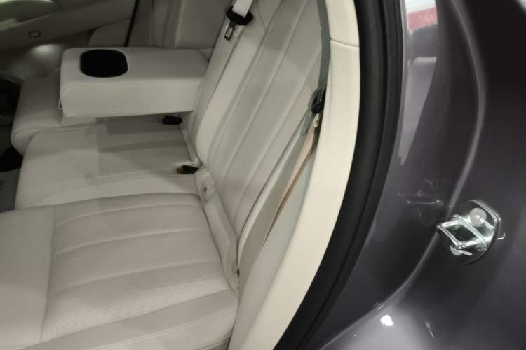 Used VOYAH FREE 2025 Model FREE+ Four-Wheel-Drive Qiankun Edition Left Rear Seat