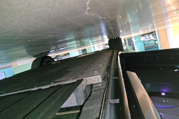 Used VOYAH FREE 2025 Model FREE+ Rear-Drive Qiankun Edition Left Side Sill
