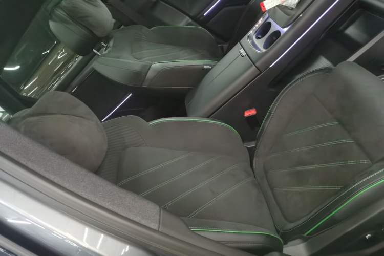 Used VOYAH FREE 2025 318 318 km Rear-Drive Touring Edition Right Front Seat