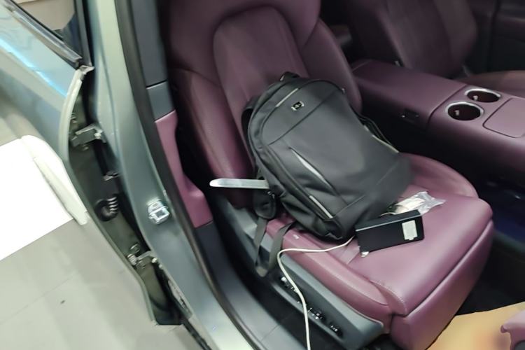 Used VOYAH FREE 2025 Model FREE+ Rear-Drive Qiankun Edition Right Front Seat