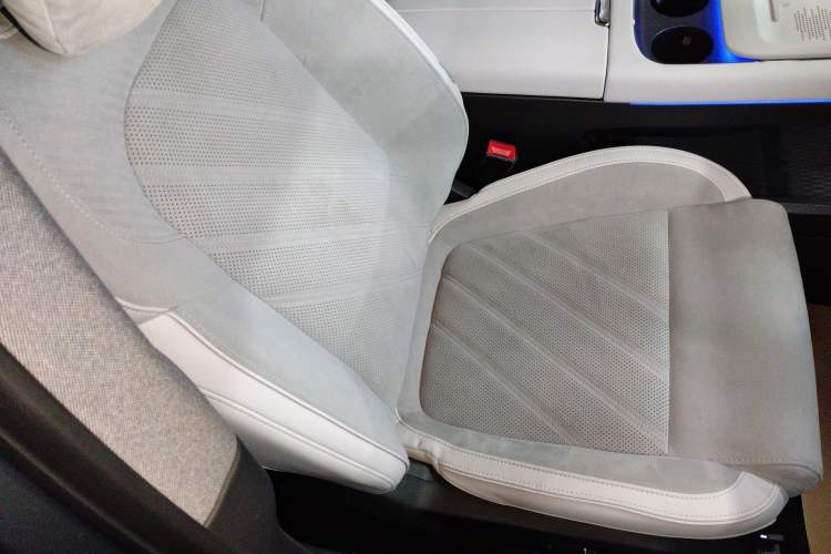 Used VOYAH FREE 2025 318 318 km Rear-Drive Touring Edition Right Front Seat