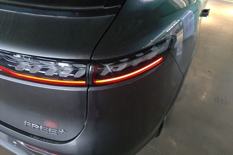 Used VOYAH FREE 2025 Model FREE+ Rear-Drive Qiankun Edition Right Rear Taillight
