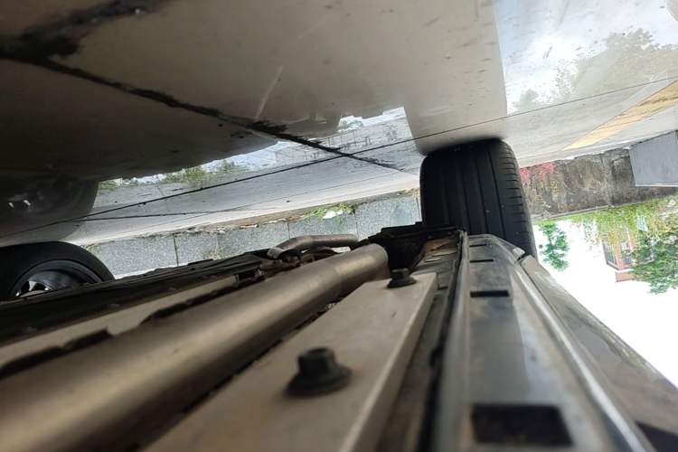 Used VOYAH FREE 2025 Model FREE+ Four-Wheel-Drive Qiankun Edition Right Side Sill