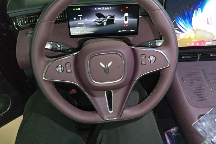 Used VOYAH FREE 2025 Model FREE+ Rear-Drive Qiankun Edition Steering Wheel