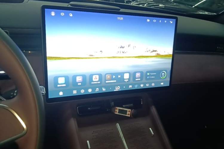 Used VOYAH FREE 2025 Model FREE+ Four-Wheel-Drive Qiankun Edition Audio And AC Panel