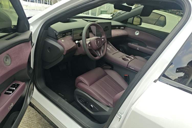 Used VOYAH FREE 2025 Model FREE+ Rear-Drive Qiankun Edition Driver Seat