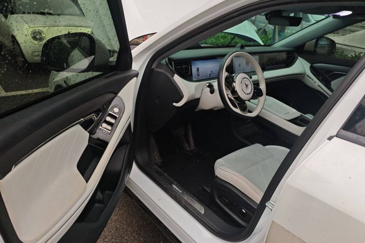 Used VOYAH FREE 2025 318 318 km Rear-Drive Touring Edition Driver Seat