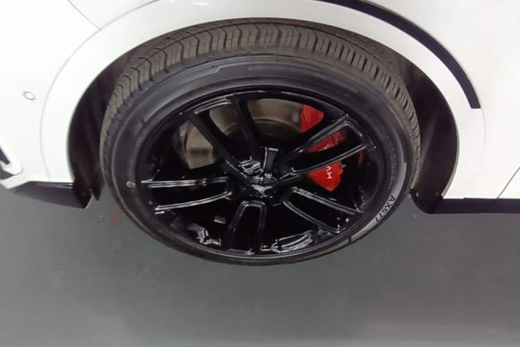 Used VOYAH FREE 2025 318 259 km All-Wheel-Drive Exploration Edition Exterior 4