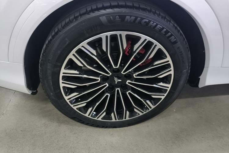 Used VOYAH FREE 2025 Model FREE+ Four-Wheel-Drive Qiankun Edition Exterior 5