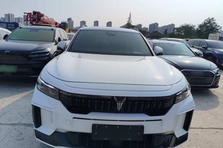 Used VOYAH FREE 2025 318 259 km All-Wheel-Drive Exploration Edition Front