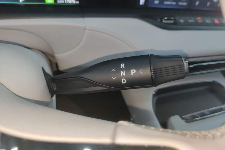 Used VOYAH FREE 2025 318 318 km Rear-Drive Touring Edition Gear Lever