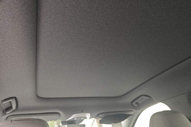 Used VOYAH FREE 2025 318 318 km Rear-Drive Touring Edition Headliner