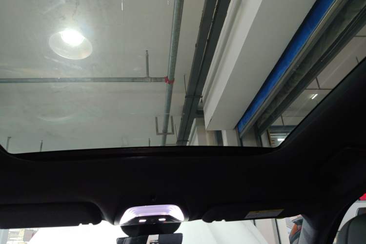 Used VOYAH FREE 2025 318 318 km Rear-Drive Touring Edition Headliner