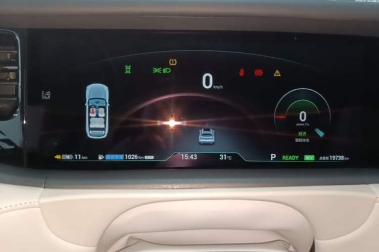 Used VOYAH FREE 2025 318 259 km All-Wheel-Drive Exploration Edition Instrument Cluster