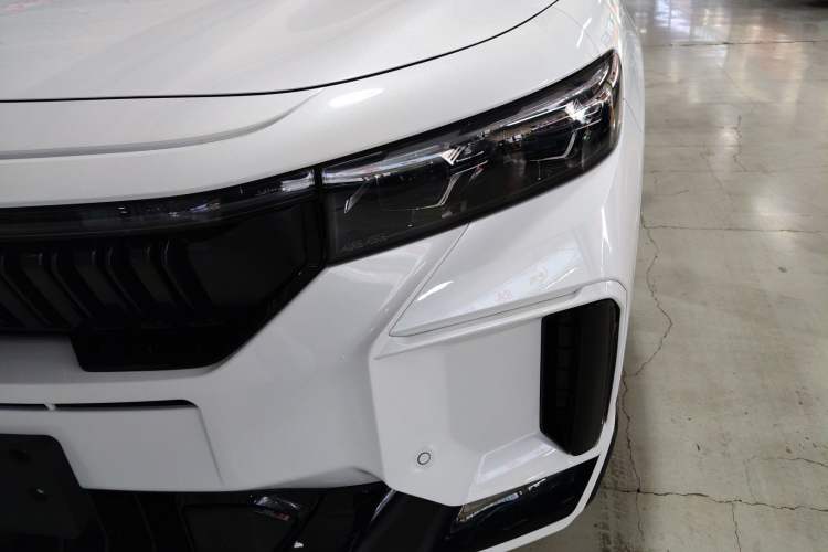 Used VOYAH FREE 2025 318 318 km Rear-Drive Touring Edition Left Front Headlight