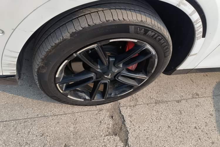 Used VOYAH FREE 2025 318 259 km All-Wheel-Drive Exploration Edition Left Front Wheel Hub