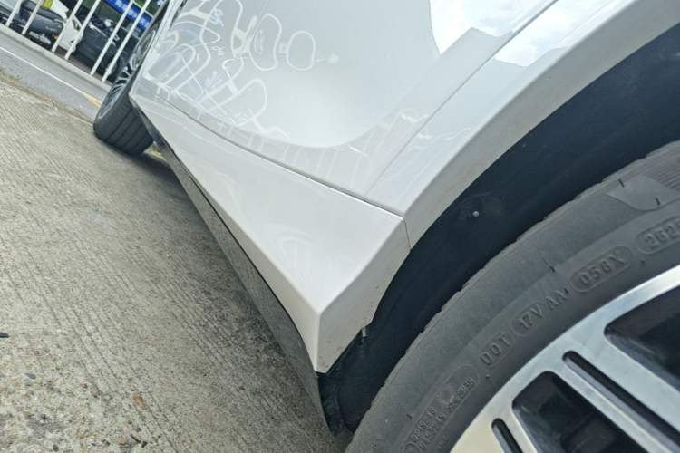 Used VOYAH FREE 2025 Model FREE+ Rear-Drive Qiankun Edition Left Side Sill
